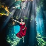 Underwater Photos Makeup: Shine in Aquatic Portraits with Fran Reina Photography
